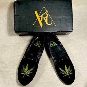 YRU Mary Jane Embroidery Velvet Flats/Loafers (7)